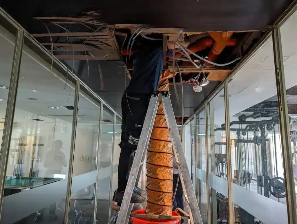 水刀通管最強清潔技術!水刀通管價格多少?社區、商辦通管首選!